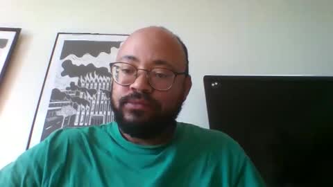 Snapshot of guy_wood15 chatting on September 26, 9:46 am guy_wood15 online show from September 26, 9:46 am