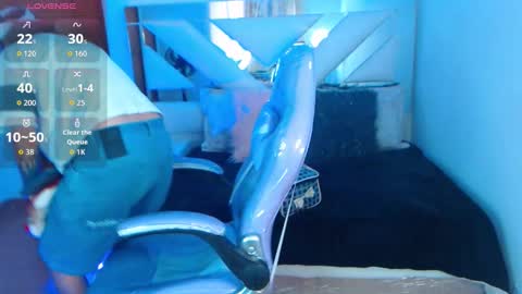 Snapshot of gyal_8_ chatting on October 24, 7:54 pm gyal_8_ online show from October 24, 7:54 pm