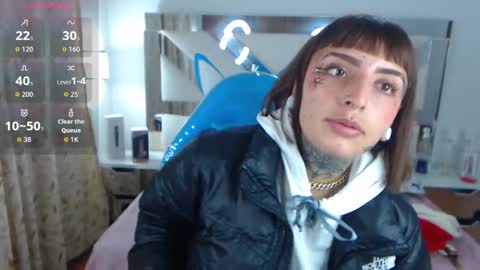 Snapshot of gyal_8_ chatting on November 15, 3:48 am gyal_8_ online show from November 15, 3:48 am