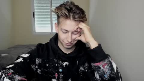 Snapshot of gym_alpha chatting on December 17, 2:55 pm Oliver online show from December 17, 2:55 pm