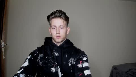 Snapshot of gym_alpha chatting on December 25, 9:43 pm Oliver online show from December 25, 9:43 pm