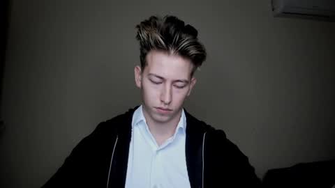 Snapshot of gym_alpha chatting on December 28, 6:06 am Oliver online show from December 28, 6:06 am