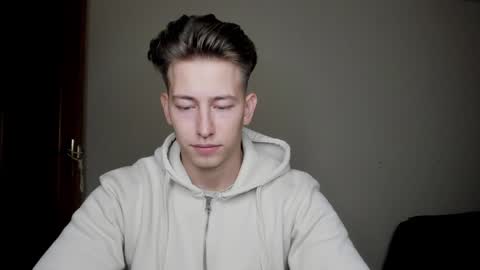 Snapshot of gym_alpha chatting on January 6, 8:28 pm Oliver online show from January 6, 8:28 pm