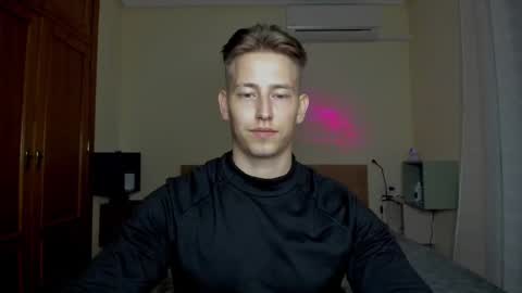 Snapshot of gym_alpha chatting on March 1, 12:17 am Oliver online show from March 1, 12:17 am