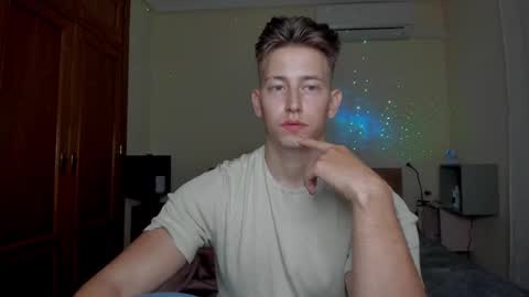 Snapshot of gym_alpha chatting on March 1, 10:53 pm Oliver online show from March 1, 10:53 pm