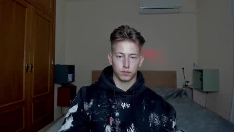 Snapshot of gym_alpha chatting on March 5, 11:49 pm Oliver online show from March 5, 11:49 pm