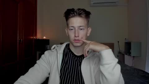 Snapshot of gym_alpha chatting on March 8, 5:11 pm Oliver online show from March 8, 5:11 pm