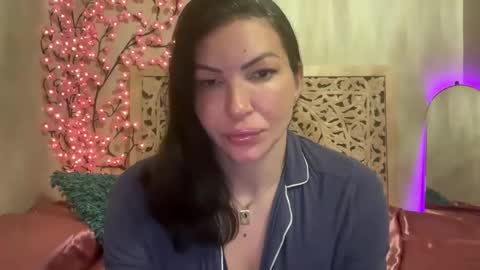 Snapshot of gypsy_rebellion chatting on October 26, 9:59 am Gypsy online show from October 26, 9:59 am