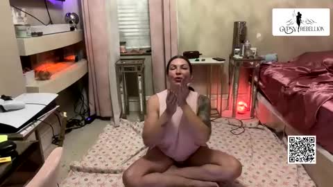 Snapshot of gypsy_rebellion chatting on November 5, 11:21 am Gypsy online show from November 5, 11:21 am