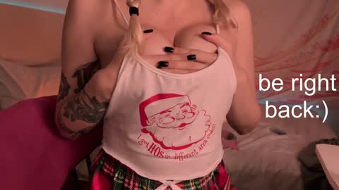 Lana online show from January 11, 8:10 pm