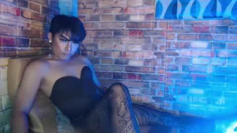 Snapshot of hadasam26 chatting on December 9, 5:30 pm SAM online show from December 9, 5:30 pm