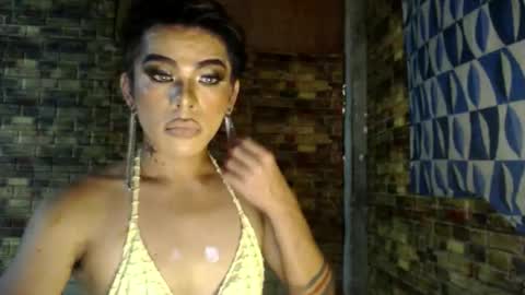 Snapshot of hadasam26 chatting on December 4, 9:40 am SAM online show from December 4, 9:40 am