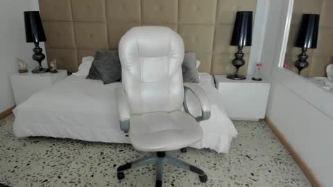 hailey online show from January 3, 8:32 pm