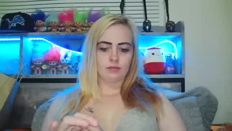 Hailey and d online show from December 9, 12:34 am