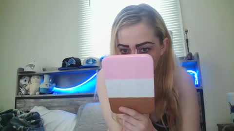 Hailey and d online show from February 3, 7:52 pm