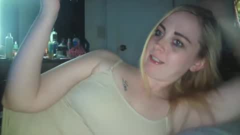 Hailey and d online show from February 27, 7:23 am