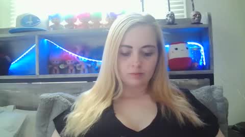 Hailey and d online show from March 2, 8:07 pm