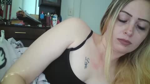 Hailey and d online show from September 15, 5:35 pm