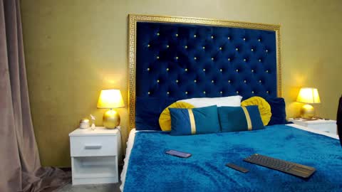 Hailey online show from December 20, 4:09 am