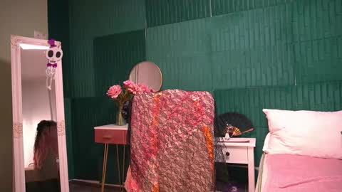 Hailey online show from November 4, 4:11 am