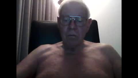 Snapshot of hairylover461681298 chatting on September 19, 9:15 pm hairylover461681298 online show from September 19, 9:15 pm