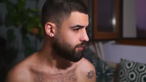 HairyRobXxX online show from September 11, 3:39 am