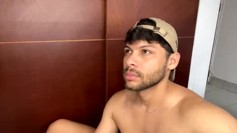 Independent       model  online show from February 2, 9:13 pm