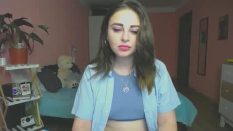 Snapshot of halleyg chatting on November 22, 3:44 pm Ann online show from November 22, 3:44 pm