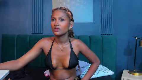 Halley Lorens online show from September 25, 7:23 am