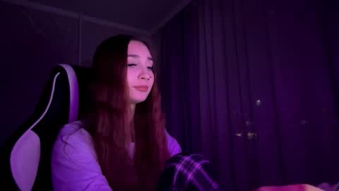 Holly online show from November 1, 1:46 pm