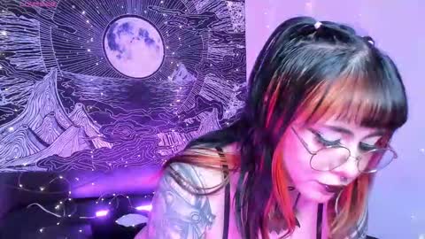 Hallu online show from September 18, 1:57 pm