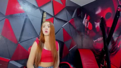 Hana and Zeta online show from November 22, 12:15 pm