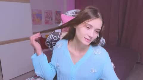 Snapshot of hana_flo chatting on September 30, 1:49 pm Hana online show from September 30, 1:49 pm