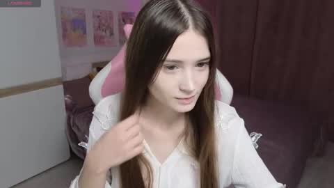 Snapshot of hana_flo chatting on October 28, 2:31 pm Hana online show from October 28, 2:31 pm