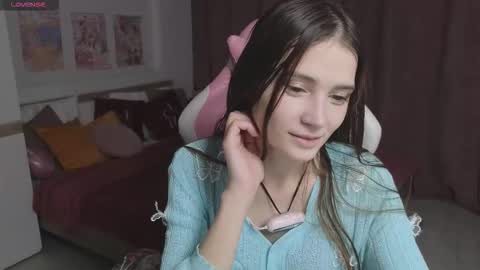 Snapshot of hana_flo chatting on November 13, 2:05 pm Hana online show from November 13, 2:05 pm