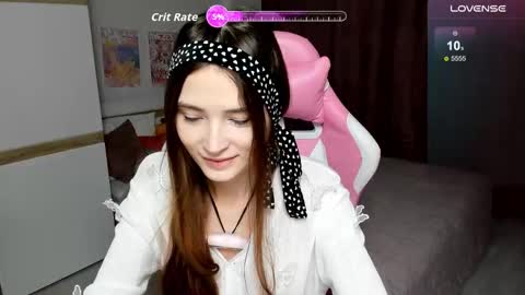 Snapshot of hana_flo chatting on December 3, 1:42 pm Hana online show from December 3, 1:42 pm