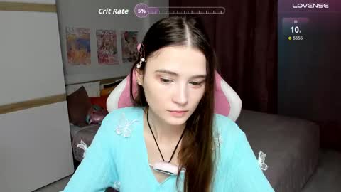 Snapshot of hana_flo chatting on December 4, 2:15 pm Hana online show from December 4, 2:15 pm