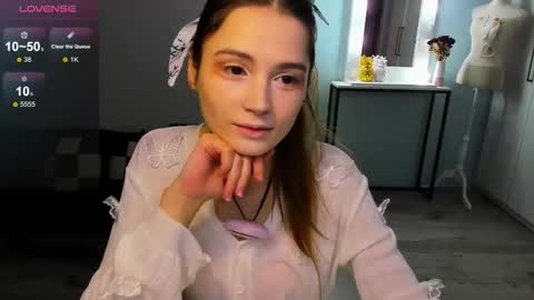 Snapshot of hana_flo chatting on December 15, 2:21 pm Hana online show from December 15, 2:21 pm