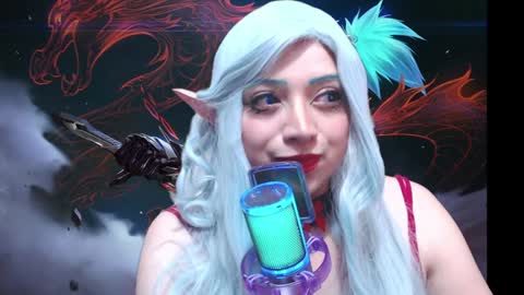 Snapshot of hana_hyuga1 chatting on December 31, 1:04 am Hana Hyuga . Please help me reach 200 thumbs up online show from December 31, 1:04 am