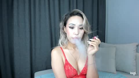 Snapshot of hanah_cho_cho chatting on December 7, 5:15 am Hanah online show from December 7, 5:15 am