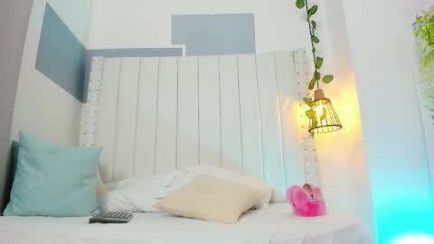 Snapshot of hanah_gray chatting on October 2, 11:06 am hanah_gray online show from October 2, 11:06 am