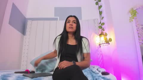 Snapshot of hanah_gray chatting on October 21, 11:00 am hanah_gray online show from October 21, 11:00 am