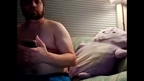 handsomedaddy198923 online show from November 2, 7:00 am