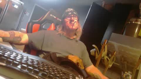 Handystudman online show from December 28, 6:49 am