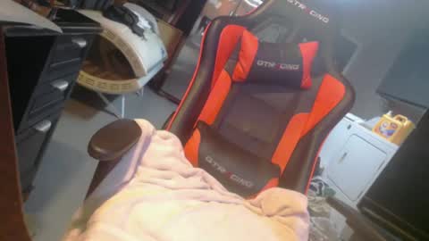 Handystudman online show from January 1, 3:46 pm