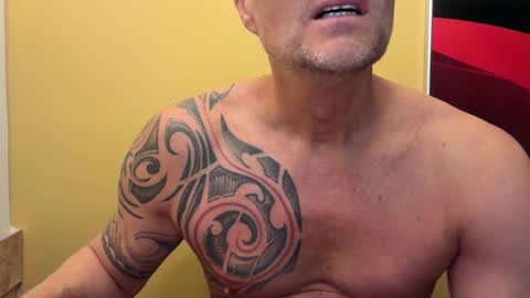 hanky online show from December 5, 7:16 am