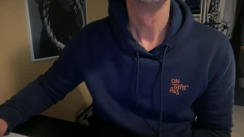 hanky online show from February 7, 10:08 am