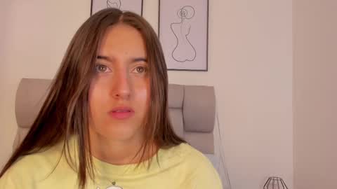 hanna__evans_ online show from September 9, 12:15 pm