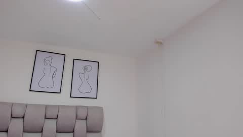 hanna__evans_ online show from September 14, 3:05 am