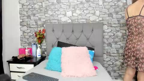 Hanna online show from November 21, 2:10 am